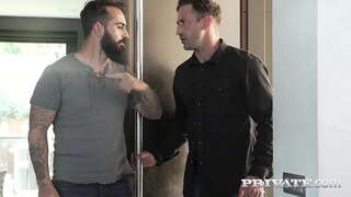 Seo horny anal blonde chick faodaidh nach eil a &#039; faighinn gu leòr cock! I a &#039;cur a h-anal obair le bhith a&#039; treasa pussy pounding agus dùbailte pussy gnìomh ann an nasty threeway. Full Flick aig Private.com!