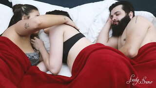 Menage com anālais e labu na cara das duas amiguinhas. (veja pilnu SARKANA)