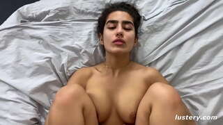 Feste Bena Over Hodet For Dypere Penetrasjon