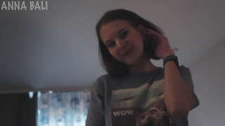 Man patīk, lai ņemtu pie manas apakšbiksītes, kad mans stepbrother ir skatīties