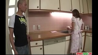 Hikaru Wakabayashi izmanto viņas big tits spēlēt ar gailis Hikaru Wakabayashi izmanto viņas big tits spēlēt ar gailis